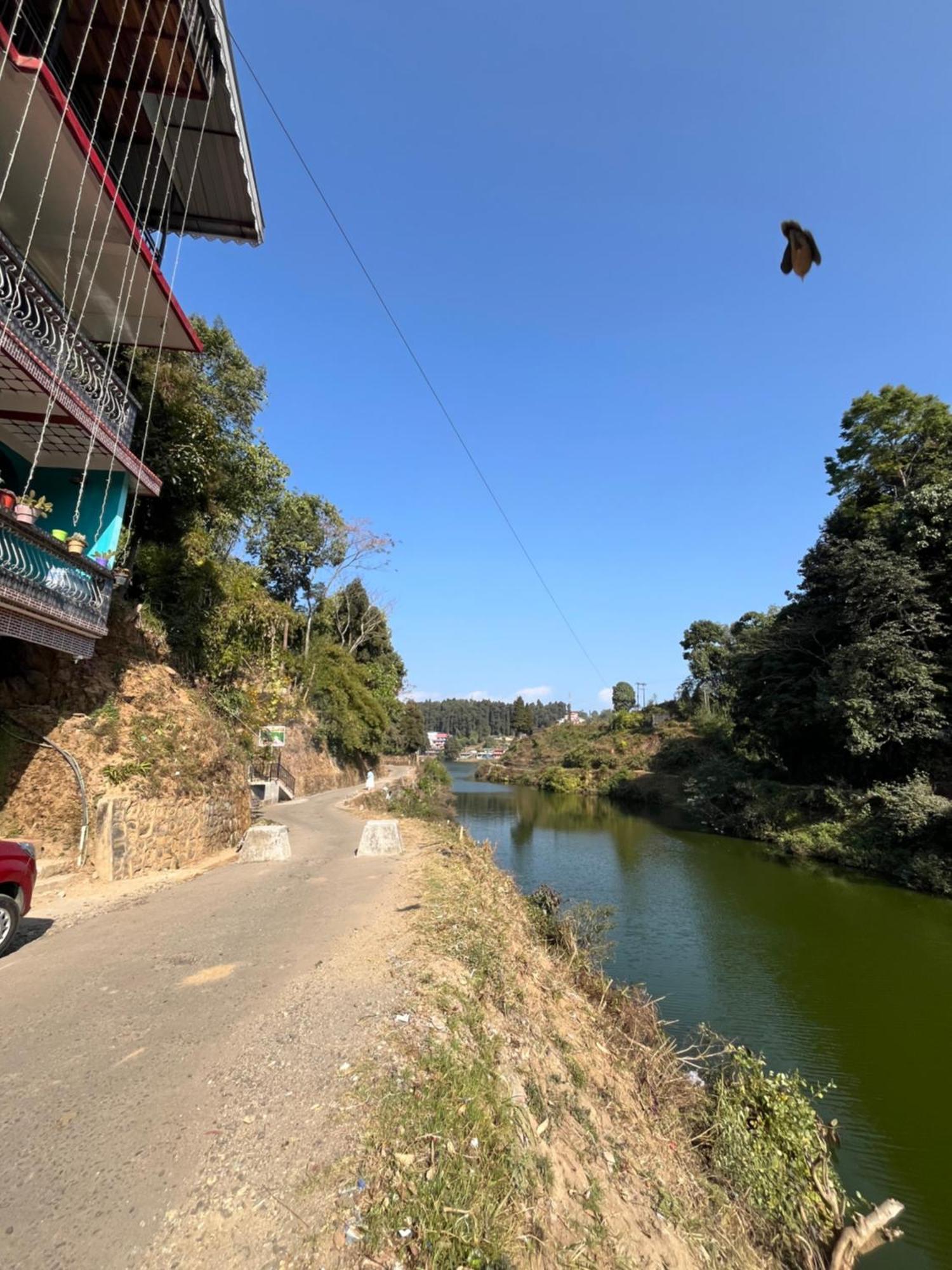 Pradhan Homestay Mirik - Homestay Beside Mirik Lake Exterior photo